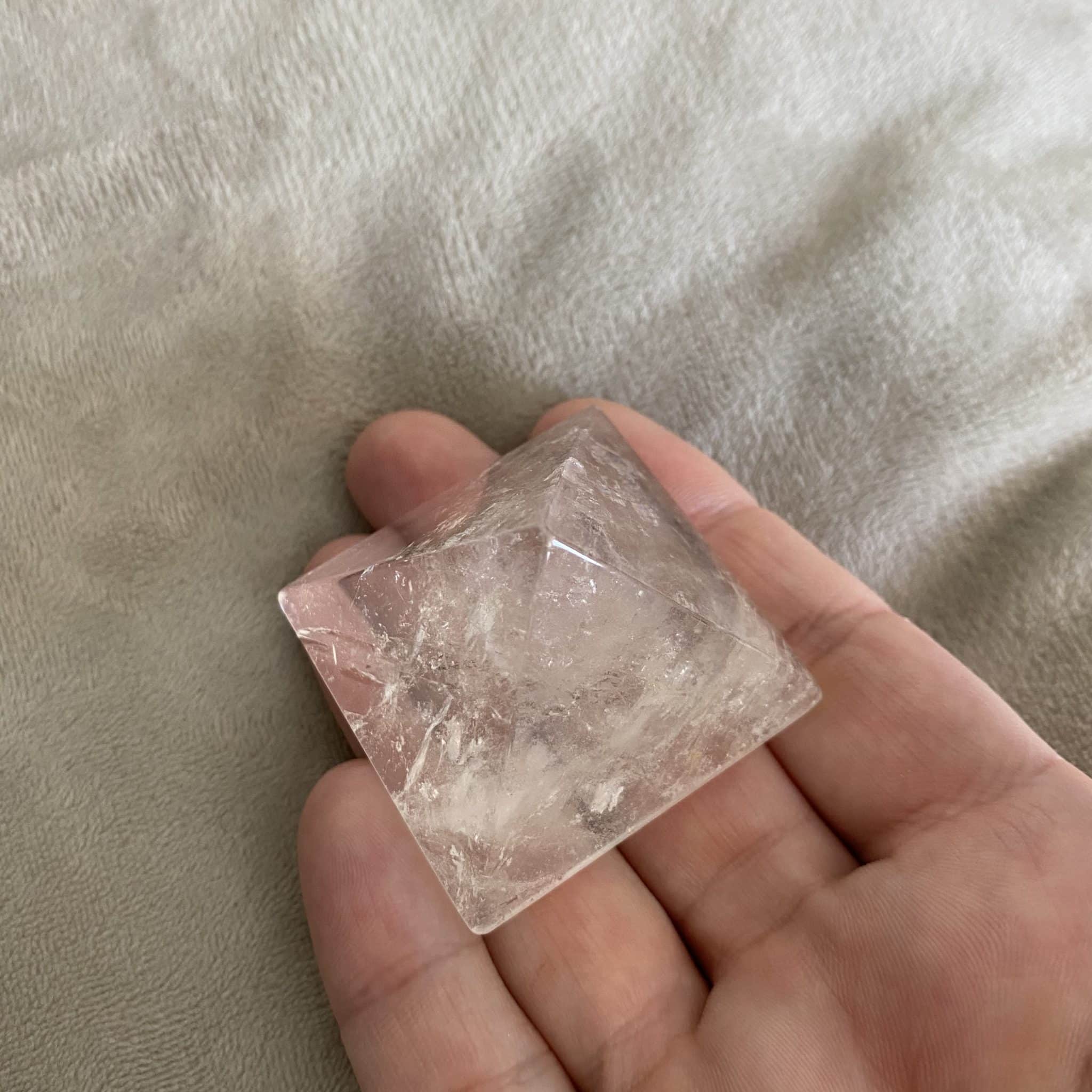 Heilstein-Pyramide Bergkristall, 4 cm 4 SanjaNatur®
